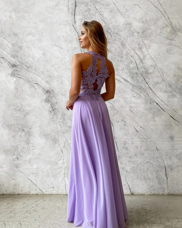 Длинное вечернее платье с кристаллами лавандового сиреневого цвета фото 7