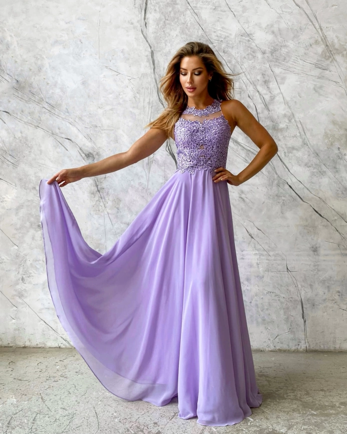 Длинное вечернее платье с кристаллами лавандового сиреневого цвета фото 2