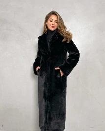 Длинная черная шуба из эко меха под норку