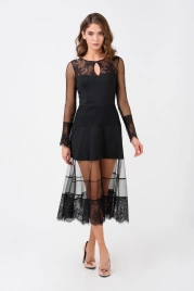 Элегантное черное платье с нежным гипюром
