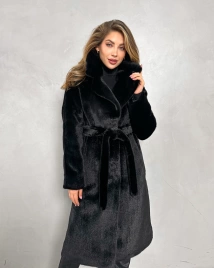 Полуприталенная шуба из эко меха под черную норку