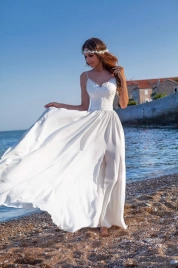Белое вечернее платье на бретельках на свадьбу или роспись