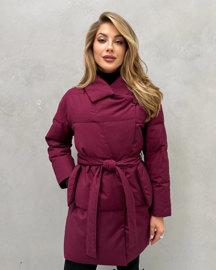 Короткая пуховик-куртка с натуральным пухом бордового цвета фото 6