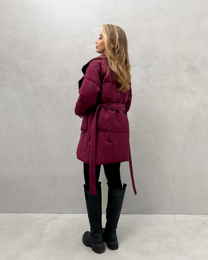 Короткая пуховик-куртка с натуральным пухом бордового цвета фото 8