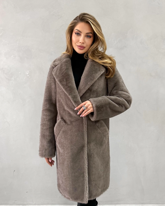 Шуба-миди из экомеха под норку в оттенке «мили-капучино» фото 8