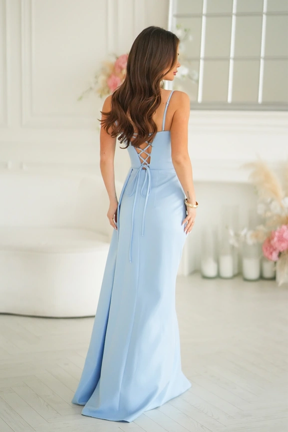 Длинное голубое вечернее платье-футляр с регулируемыми бретельками и шнуровкой на спине фото 5