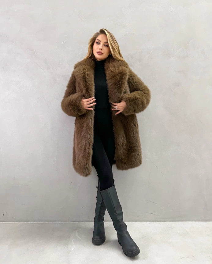 Шуба-миди из экомеха под соболя классическая фото 5