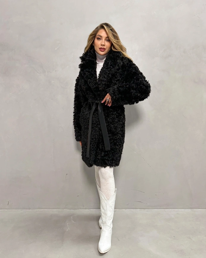 Шуба-миди из экомеха «тиградо» черного цвета фото 7