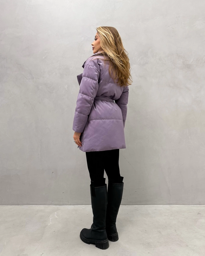 Короткая пуховик-куртка с натуральным пухом лавандового цвета фото 7