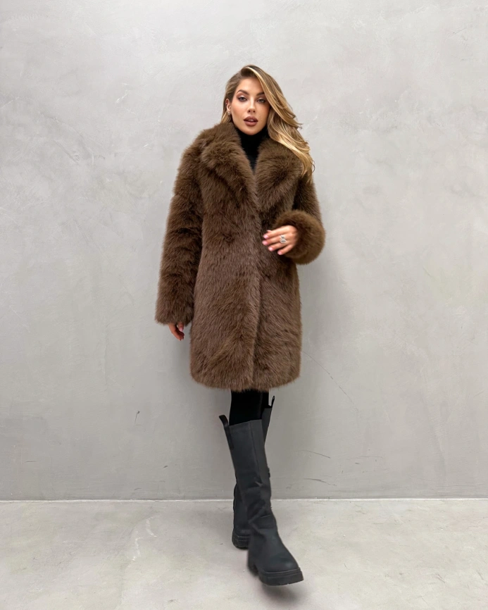 Шуба-миди из экомеха под соболя классическая фото 7