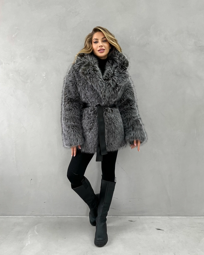 Короткая шуба из экомеха «чернобурка» с воротником фото 2