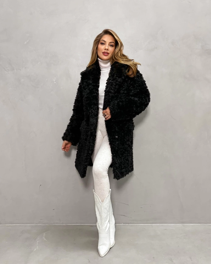 Шуба-миди из экомеха «тиградо» черного цвета фото 5