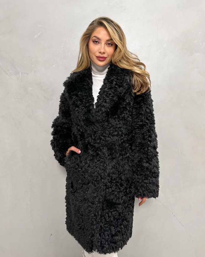 Шуба-миди из экомеха «тиградо» черного цвета фото 10