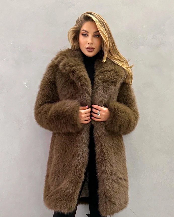 Шуба-миди из экомеха под соболя классическая фото 9