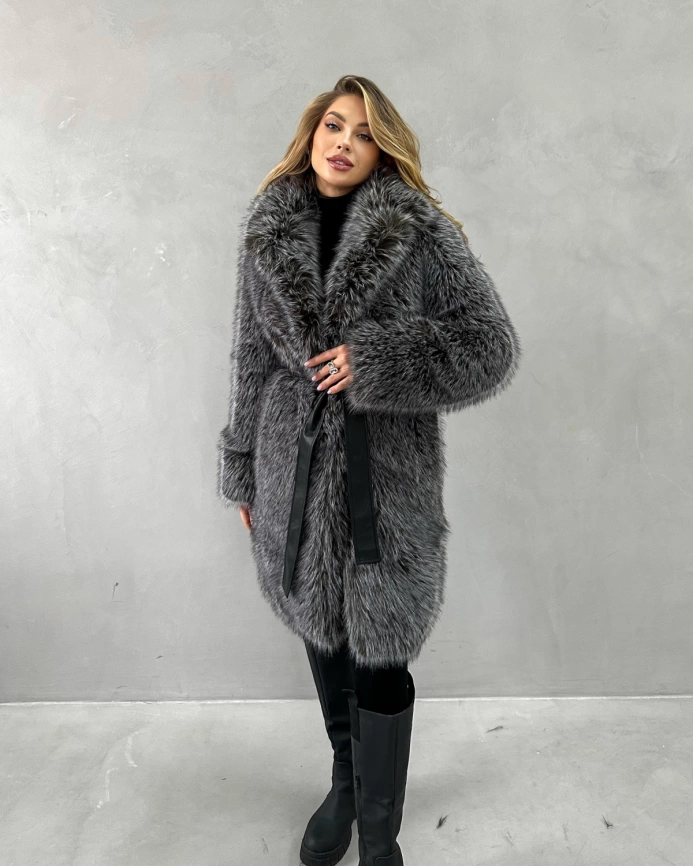 Шуба-миди из эко меха с фактурой чернобурой лисы фото 3