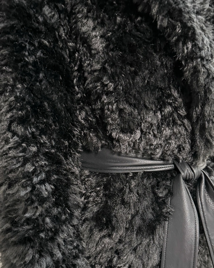 Шуба-миди из экомеха «тиградо» черного цвета фото 11