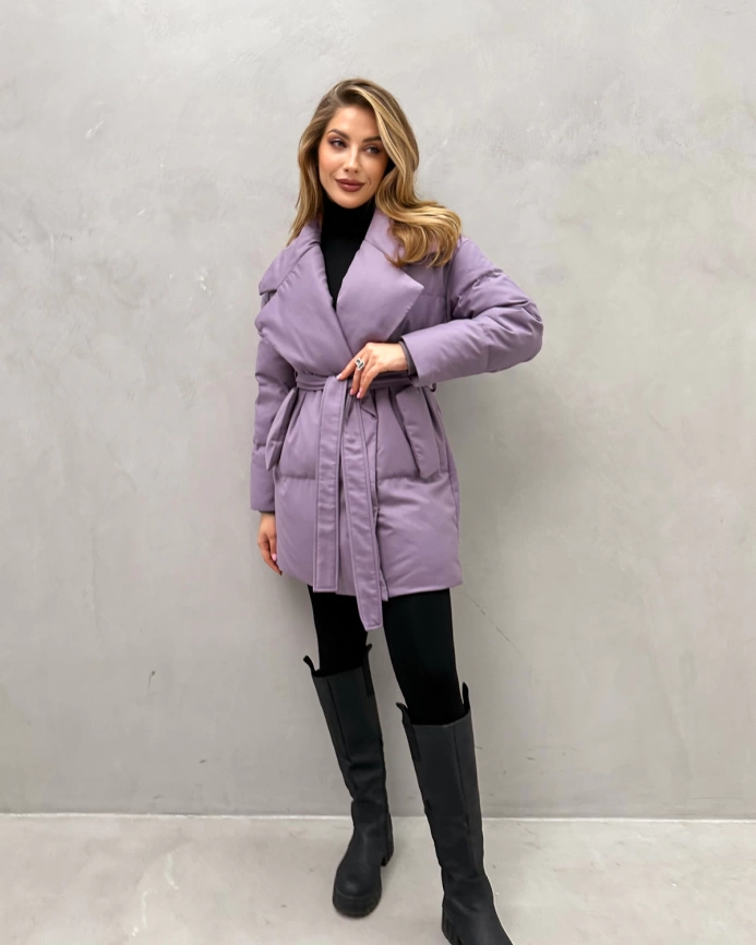 Короткая пуховик-куртка с натуральным пухом лавандового цвета фото 2