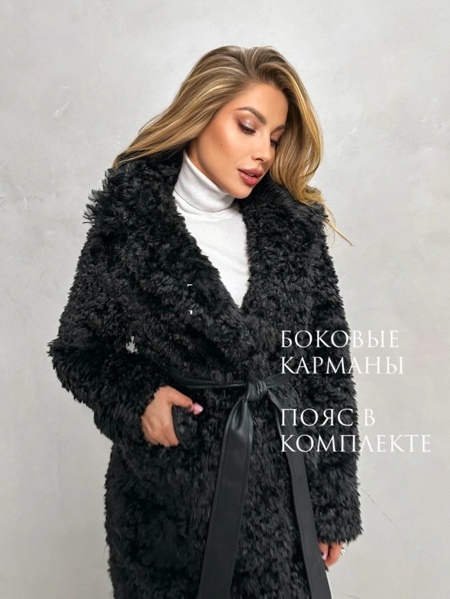 Длинная черная шуба-пальто из экомеха с кудрявой фактурой фото 6